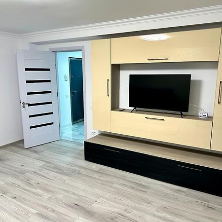 Elite Apartment Buzau Exterior photo